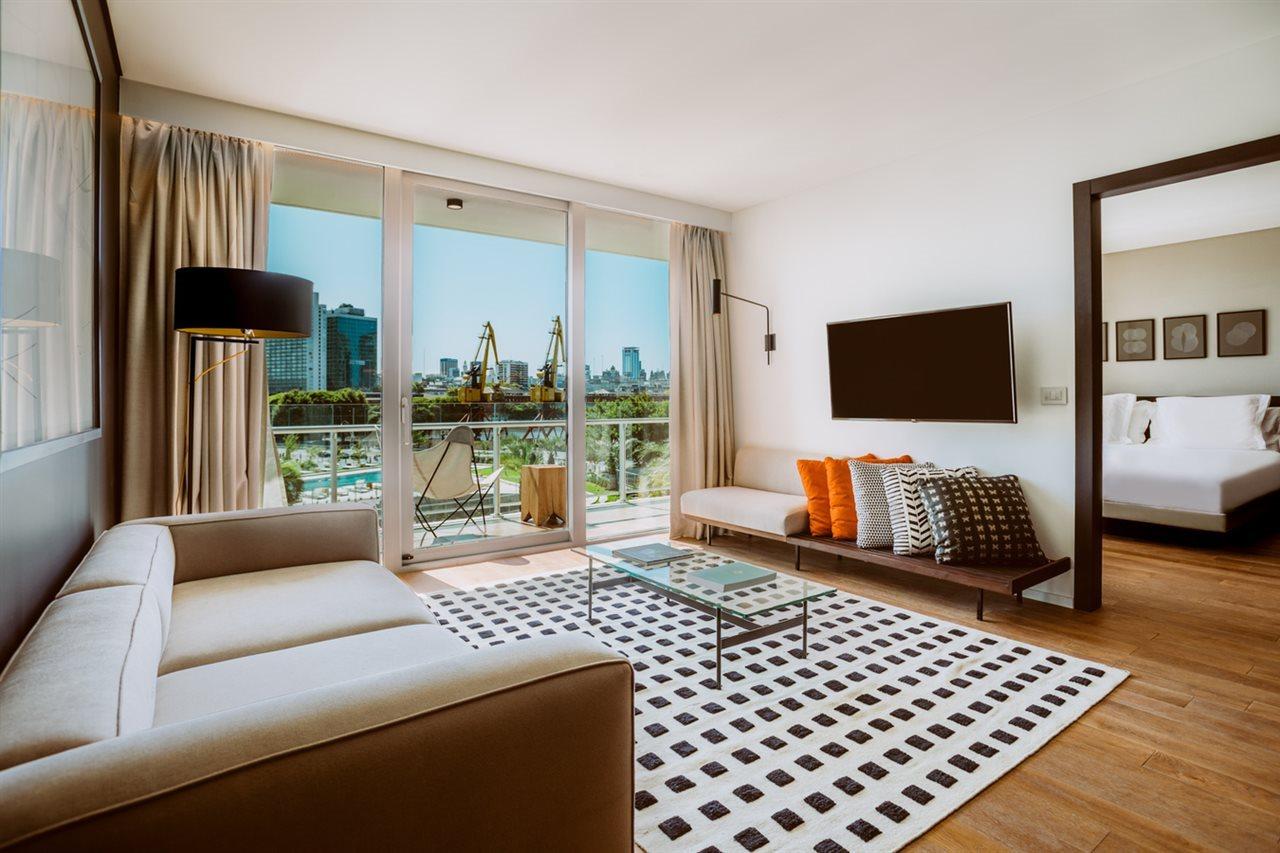 Отель Sls Buenos Aires Puerto Madero Экстерьер фото A suite at the hotel