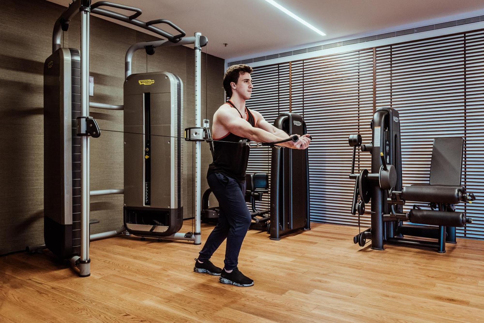 Отель Sls Buenos Aires Puerto Madero Экстерьер фото Bodyweight tricep extension