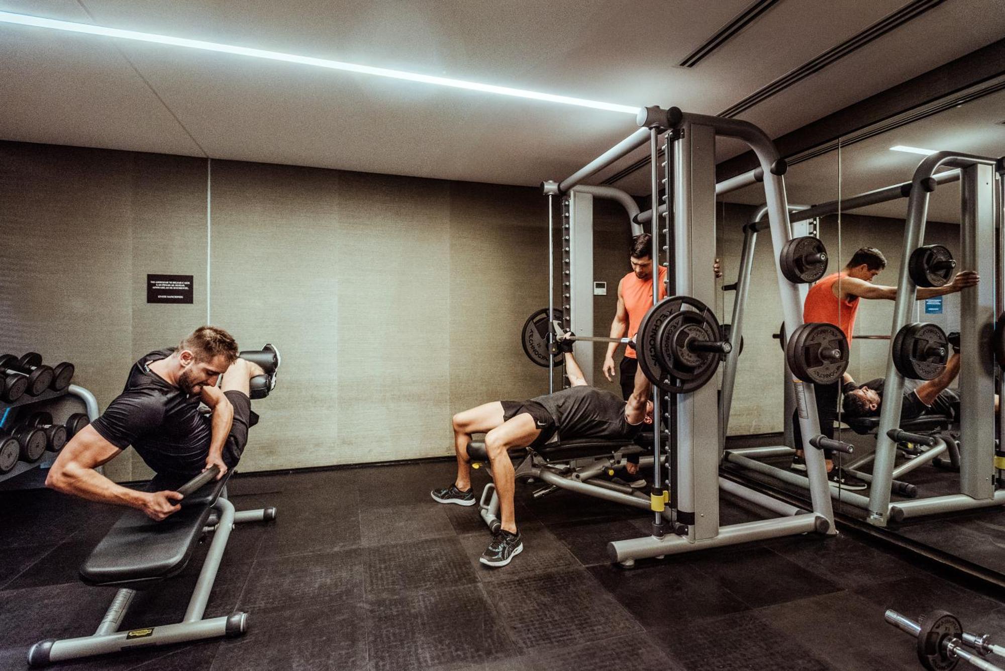 Отель Sls Buenos Aires Puerto Madero Экстерьер фото The gym at the hotel